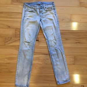 AmericanEagle Distressed Light Skinny Jeans Size 4